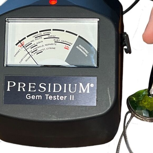 Sterling Silver 925 Omega Chain Necklace – Large Faceted Glass Pendant - Picture 8 of 9